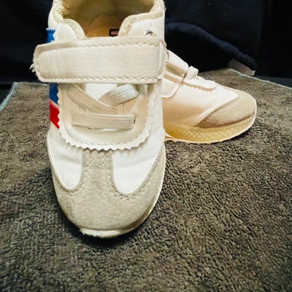 BUNDLE - Five Kids Shoes - US Size 5 - 7 - Picture 2 of 15